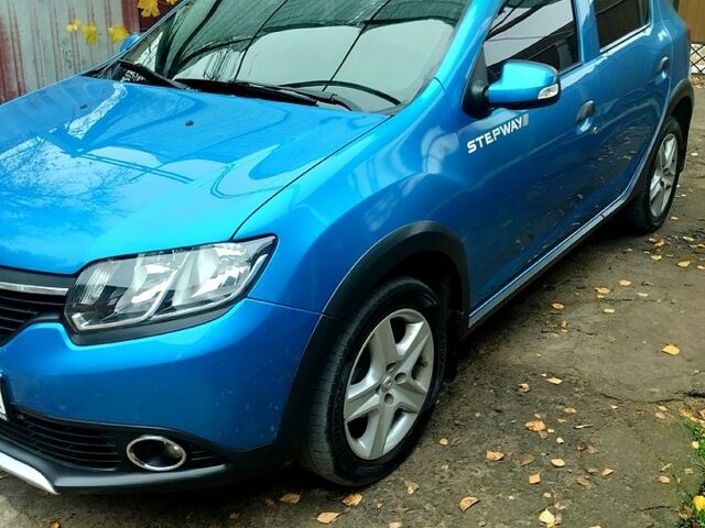 Синий Рено Сандеро, объемом двигателя 1.5 л и пробегом 107 тыс. км за 7900 $, фото 3 на Automoto.ua