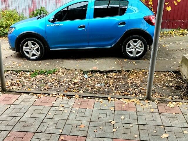 Синий Рено Сандеро, объемом двигателя 1.5 л и пробегом 107 тыс. км за 7900 $, фото 2 на Automoto.ua