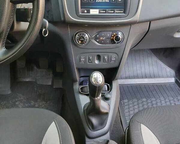 Синій Рено Сандеро, об'ємом двигуна 1.46 л та пробігом 108 тис. км за 7400 $, фото 9 на Automoto.ua