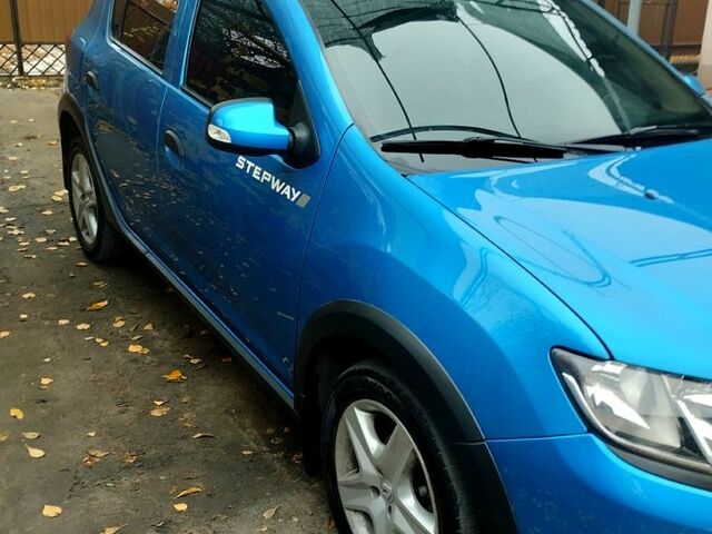 Синий Рено Сандеро, объемом двигателя 1.5 л и пробегом 107 тыс. км за 7900 $, фото 4 на Automoto.ua