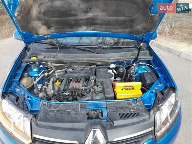 Синій Рено Сандеро, об'ємом двигуна 1.6 л та пробігом 156 тис. км за 7500 $, фото 4 на Automoto.ua