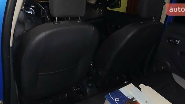 Синий Рено Сандеро, объемом двигателя 1.6 л и пробегом 105 тыс. км за 10500 $, фото 9 на Automoto.ua