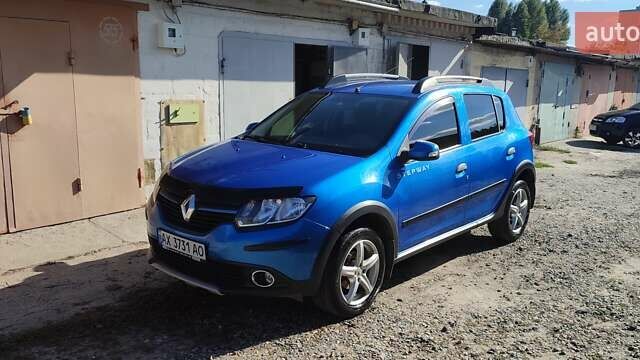 Синий Рено Сандеро, объемом двигателя 1.46 л и пробегом 92 тыс. км за 8300 $, фото 5 на Automoto.ua