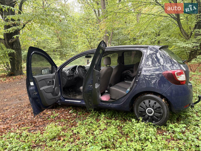 Синий Рено Сандеро, объемом двигателя 1.46 л и пробегом 169 тыс. км за 6900 $, фото 3 на Automoto.ua