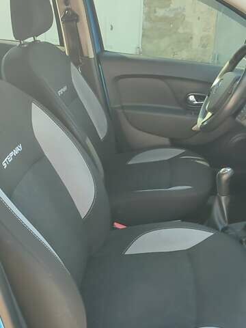 Синий Рено Сандеро, объемом двигателя 1.46 л и пробегом 92 тыс. км за 8300 $, фото 7 на Automoto.ua