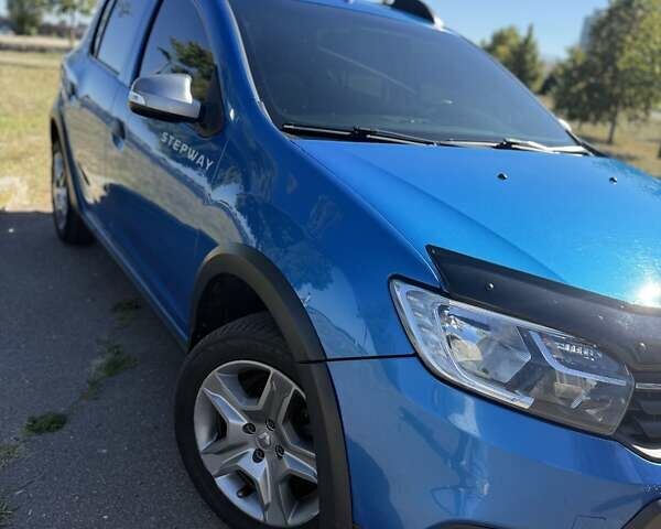 Синий Рено Сандеро, объемом двигателя 1.46 л и пробегом 150 тыс. км за 9700 $, фото 2 на Automoto.ua