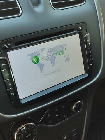 Синий Рено Сандеро, объемом двигателя 1.46 л и пробегом 92 тыс. км за 8300 $, фото 16 на Automoto.ua