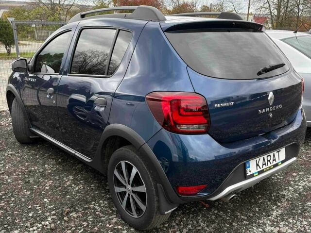 Рено Сандеро 2017 в Черкассах на Automoto.ua Синий Рено Сандеро, объемом двигателя 1.5 л и пробегом 148 тыс. км за 9300 $, фото 2 на Automoto.ua