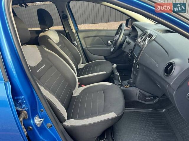 Синій Рено Сандеро, об'ємом двигуна 0.9 л та пробігом 160 тис. км за 7590 $, фото 2 на Automoto.ua
