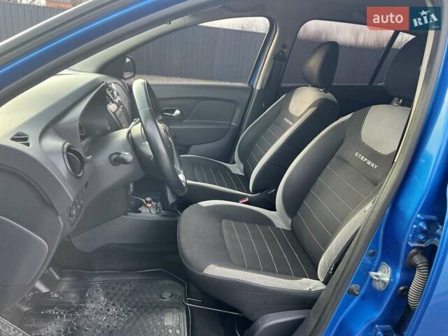 Синій Рено Сандеро, об'ємом двигуна 0.9 л та пробігом 160 тис. км за 7590 $, фото 4 на Automoto.ua