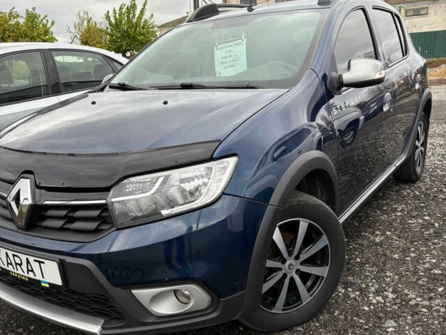 Рено Сандеро 2017 в Черкассах на Automoto.ua Синий Рено Сандеро, объемом двигателя 1.5 л и пробегом 148 тыс. км за 9300 $, фото 1 на Automoto.ua