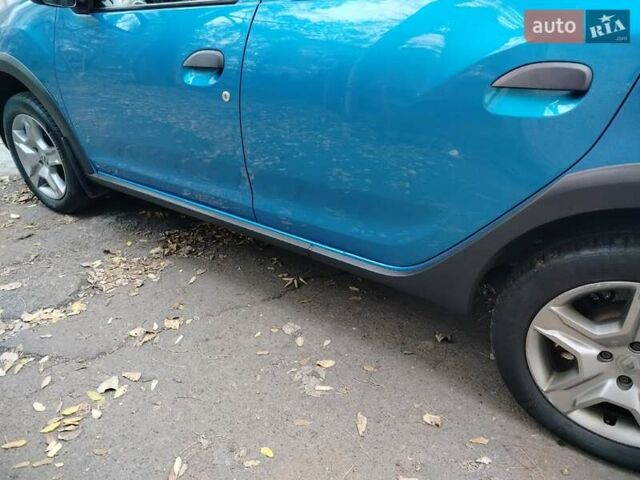 Синий Рено Сандеро, объемом двигателя 0.9 л и пробегом 100 тыс. км за 8700 $, фото 4 на Automoto.ua
