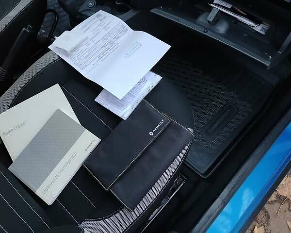 Синий Рено Сандеро, объемом двигателя 0.9 л и пробегом 100 тыс. км за 8700 $, фото 17 на Automoto.ua