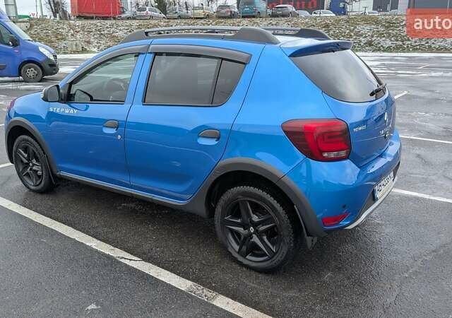 Синий Рено Сандеро, объемом двигателя 1.46 л и пробегом 94 тыс. км за 10800 $, фото 4 на Automoto.ua