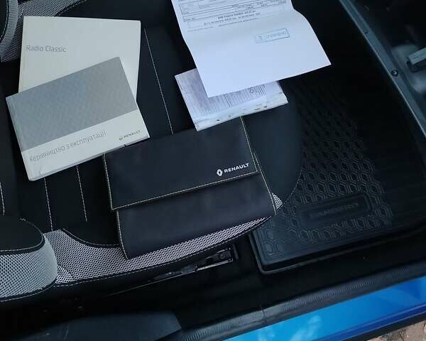 Синий Рено Сандеро, объемом двигателя 0.9 л и пробегом 100 тыс. км за 8700 $, фото 21 на Automoto.ua