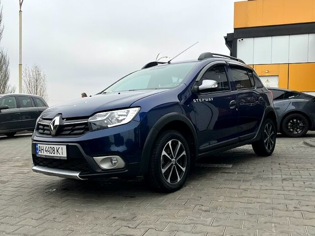 Синий Рено Сандеро, объемом двигателя 1.5 л и пробегом 39 тыс. км за 11200 $, фото 3 на Automoto.ua