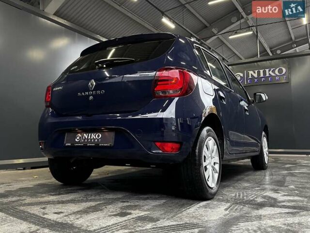 Синий Рено Сандеро, объемом двигателя 1.5 л и пробегом 33 тыс. км за 9700 $, фото 13 на Automoto.ua