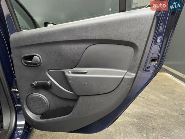 Синий Рено Сандеро, объемом двигателя 1.5 л и пробегом 135 тыс. км за 8500 $, фото 36 на Automoto.ua