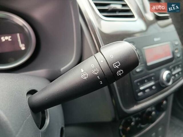 Рено Сандеро 2019 в Виннице на Automoto.ua Синий Рено Сандеро, объемом двигателя 1.46 л и пробегом 113 тыс. км за 8900 $, фото 32 на Automoto.ua