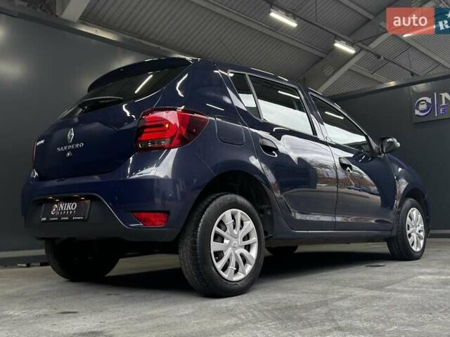 Синий Рено Сандеро, объемом двигателя 1.5 л и пробегом 135 тыс. км за 8500 $, фото 19 на Automoto.ua