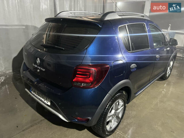 Синій Рено Сандеро, об'ємом двигуна 1.46 л та пробігом 56 тис. км за 11999 $, фото 4 на Automoto.ua