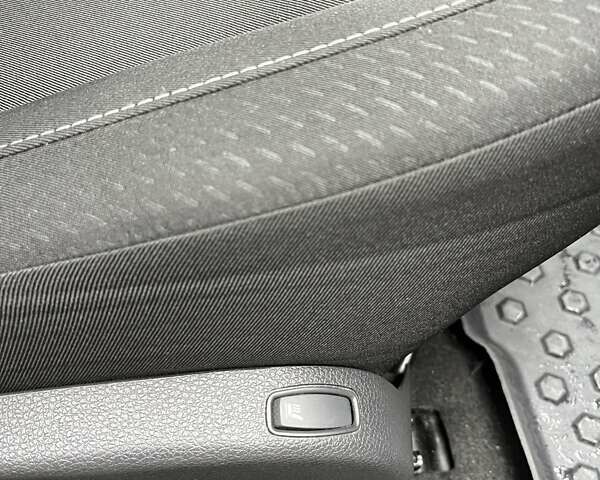 Рено Сандеро 2019 в Киеве на Automoto.ua Синий Рено Сандеро, объемом двигателя 1.46 л и пробегом 71 тыс. км за 9008 $, фото 14 на Automoto.ua