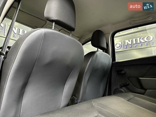 Синий Рено Сандеро, объемом двигателя 1.5 л и пробегом 33 тыс. км за 9700 $, фото 30 на Automoto.ua