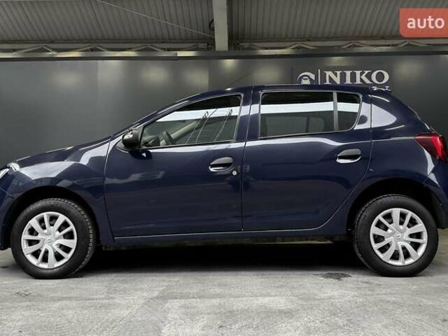 Синий Рено Сандеро, объемом двигателя 1.5 л и пробегом 135 тыс. км за 8500 $, фото 7 на Automoto.ua