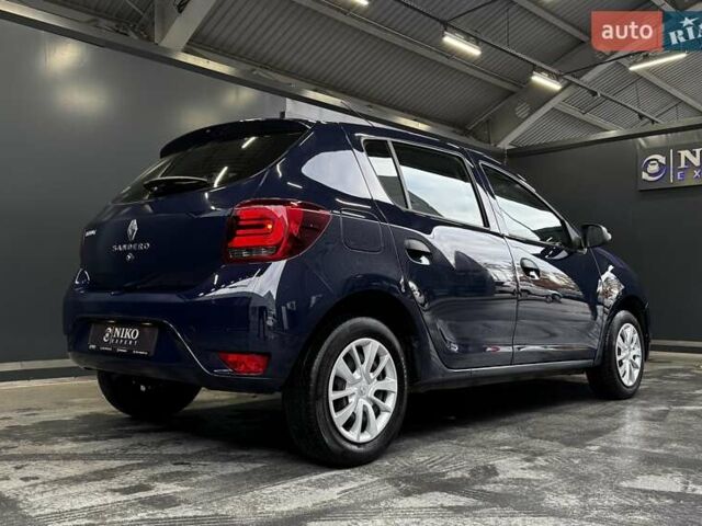 Синий Рено Сандеро, объемом двигателя 1.5 л и пробегом 33 тыс. км за 9700 $, фото 16 на Automoto.ua