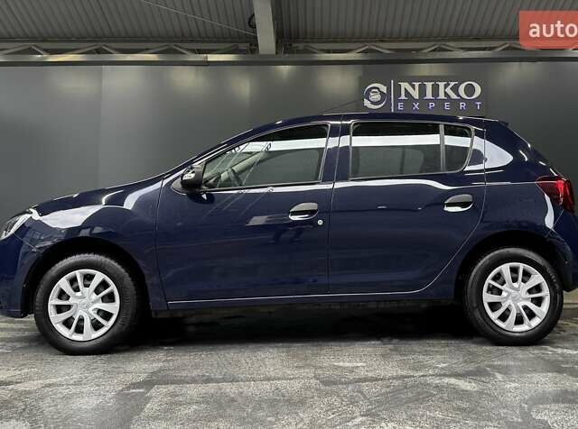 Синий Рено Сандеро, объемом двигателя 1.5 л и пробегом 33 тыс. км за 9700 $, фото 7 на Automoto.ua