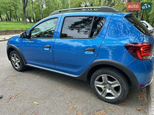 Синий Рено Сандеро, объемом двигателя 0.9 л и пробегом 87 тыс. км за 9500 $, фото 2 на Automoto.ua