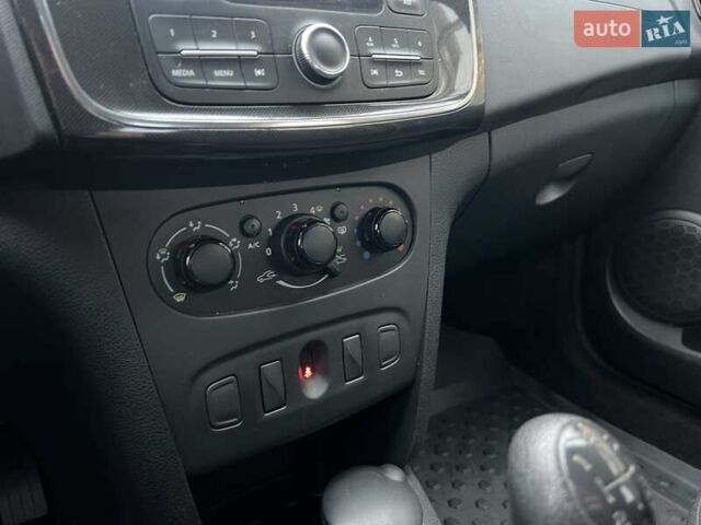 Синий Рено Сандеро, объемом двигателя 1.46 л и пробегом 97 тыс. км за 9202 $, фото 27 на Automoto.ua