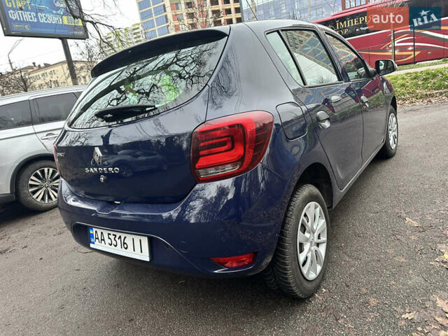 Синий Рено Сандеро, объемом двигателя 1.46 л и пробегом 105 тыс. км за 8300 $, фото 3 на Automoto.ua