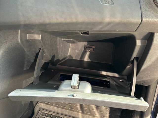 Синій Рено Сандеро, об'ємом двигуна 1 л та пробігом 71 тис. км за 7425 $, фото 16 на Automoto.ua