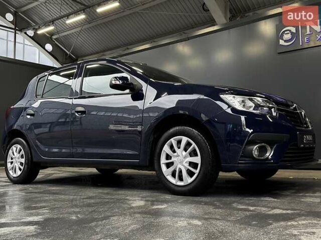 Синий Рено Сандеро, объемом двигателя 1.5 л и пробегом 33 тыс. км за 9700 $, фото 19 на Automoto.ua