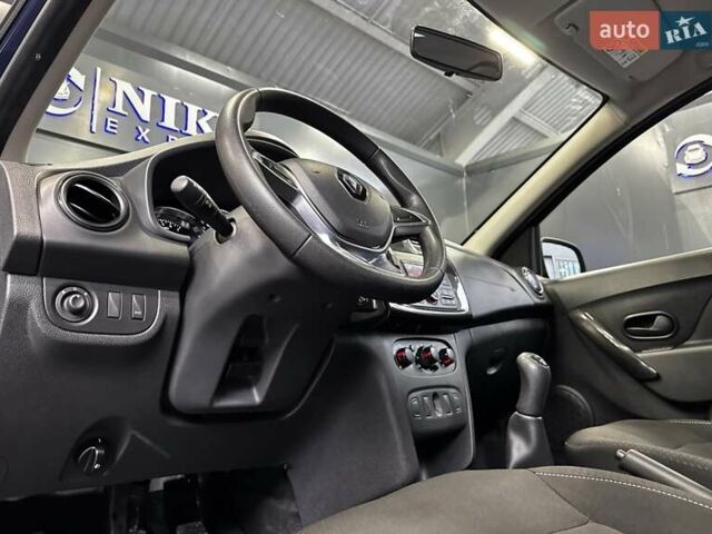 Синий Рено Сандеро, объемом двигателя 1.5 л и пробегом 33 тыс. км за 9700 $, фото 25 на Automoto.ua