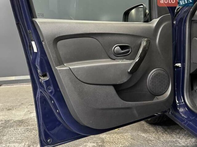 Синий Рено Сандеро, объемом двигателя 1.5 л и пробегом 33 тыс. км за 9700 $, фото 38 на Automoto.ua