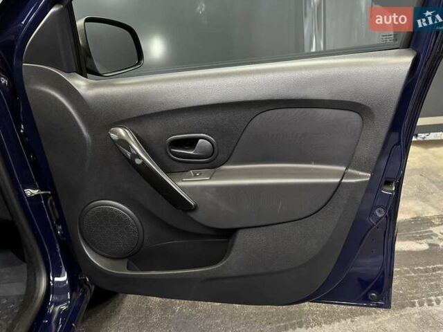 Синий Рено Сандеро, объемом двигателя 1.5 л и пробегом 33 тыс. км за 9700 $, фото 35 на Automoto.ua