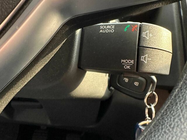 Синій Рено Сандеро, об'ємом двигуна 1 л та пробігом 71 тис. км за 7425 $, фото 12 на Automoto.ua