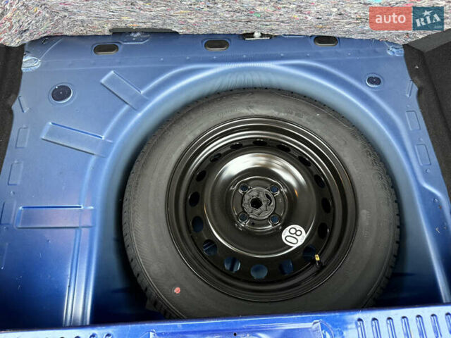 Синий Рено Сандеро, объемом двигателя 0.9 л и пробегом 17 тыс. км за 9999 $, фото 18 на Automoto.ua