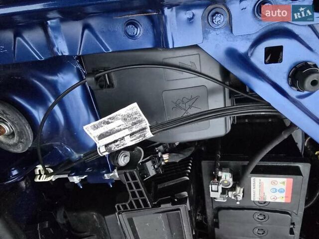 Синий Рено Сандеро, объемом двигателя 0.9 л и пробегом 17 тыс. км за 10300 $, фото 55 на Automoto.ua
