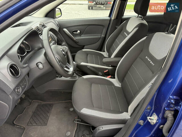 Синий Рено Сандеро, объемом двигателя 0.9 л и пробегом 17 тыс. км за 9999 $, фото 12 на Automoto.ua