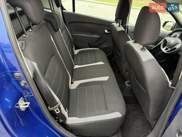 Синий Рено Сандеро, объемом двигателя 0.9 л и пробегом 17 тыс. км за 9999 $, фото 19 на Automoto.ua