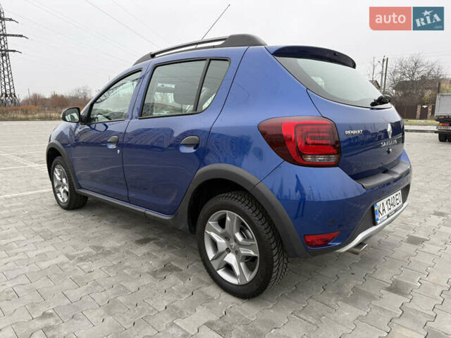 Синій Рено Сандеро, об'ємом двигуна 0.9 л та пробігом 17 тис. км за 9650 $, фото 7 на Automoto.ua