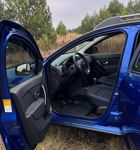 Синій Рено Сандеро, об'ємом двигуна 0.9 л та пробігом 61 тис. км за 12000 $, фото 7 на Automoto.ua