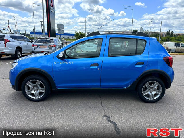 Синий Рено Сандеро, объемом двигателя 1.5 л и пробегом 92 тыс. км за 11800 $, фото 3 на Automoto.ua