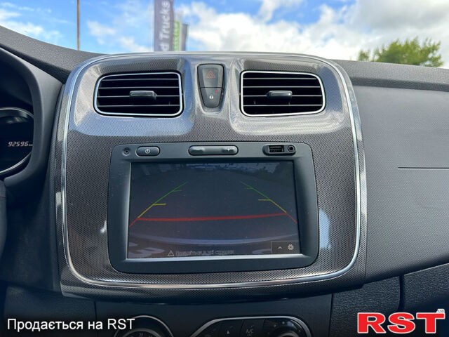 Синий Рено Сандеро, объемом двигателя 1.5 л и пробегом 92 тыс. км за 11800 $, фото 10 на Automoto.ua