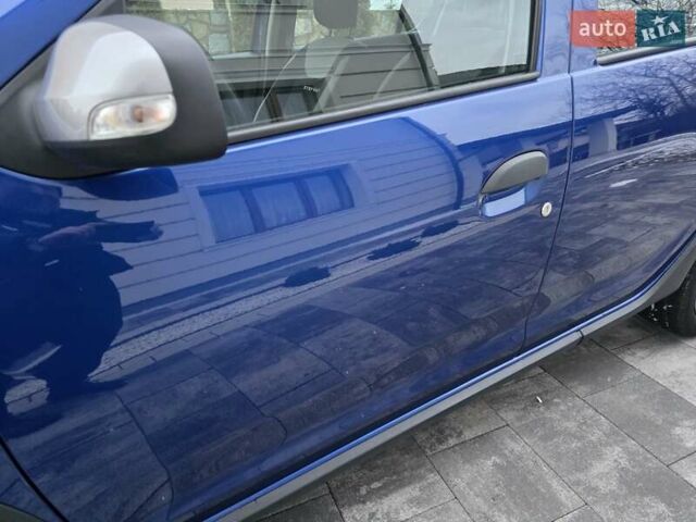 Синий Рено Сандеро, объемом двигателя 0.9 л и пробегом 17 тыс. км за 10300 $, фото 45 на Automoto.ua