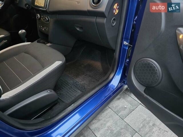 Синий Рено Сандеро, объемом двигателя 0.9 л и пробегом 17 тыс. км за 10300 $, фото 26 на Automoto.ua