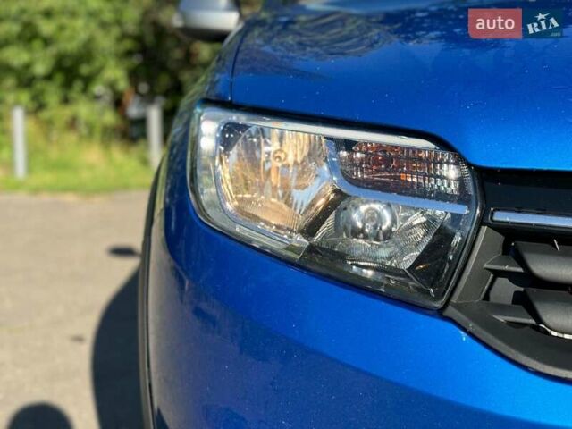 Рено Сандеро 2020 в Виннице на Automoto.ua Синий Рено Сандеро, объемом двигателя 1.5 л и пробегом 56 тыс. км за 13190 $, фото 1 на Automoto.ua